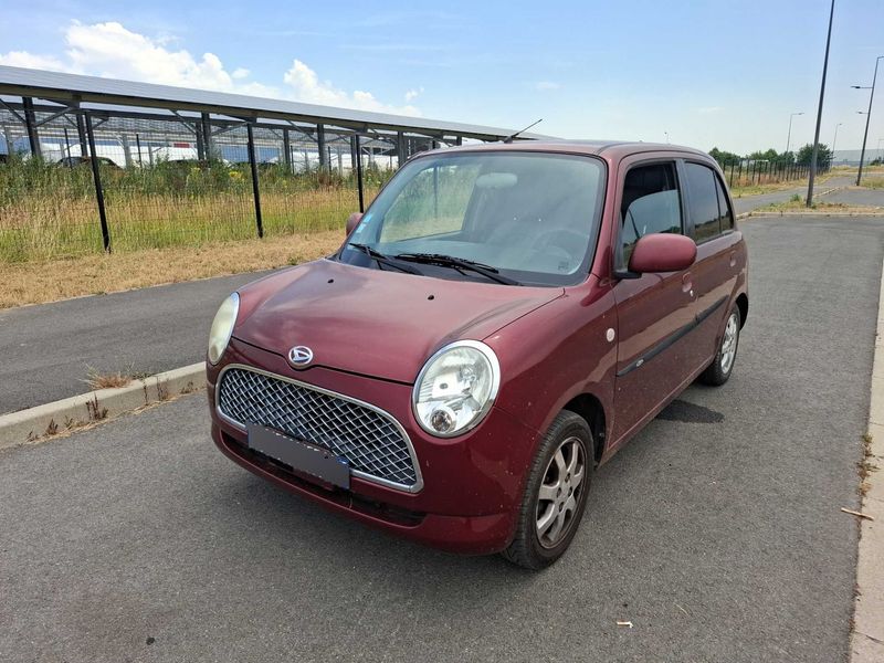 Daihatsu Trevis 1.0 — 1/8