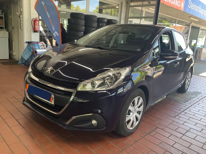 Peugeot 208 1.0 VTi — 1/8