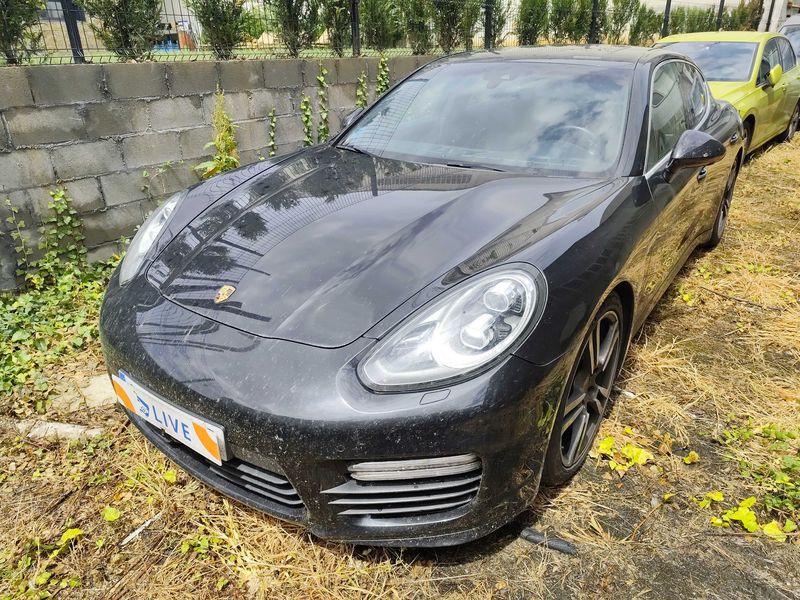Porsche Panamera Turbo — фото 1