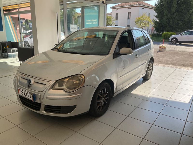 Volkswagen Polo 1.4 TDI — 1/8