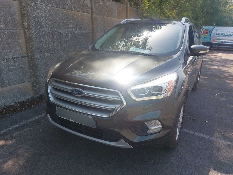 Ford Kuga 2.0 TDCi — 1/8
