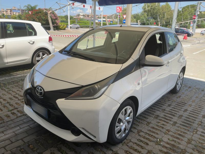 Toyota Aygo 1.0 — 1/8