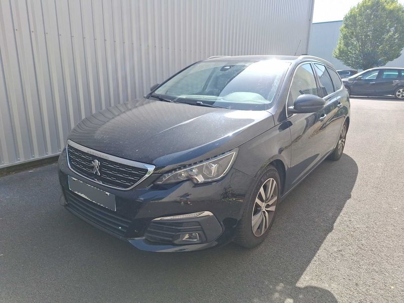 Peugeot 308 1.2 PureTech — 1/8