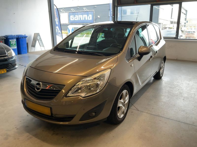 Opel Meriva 1.4 Turbo — фото 1