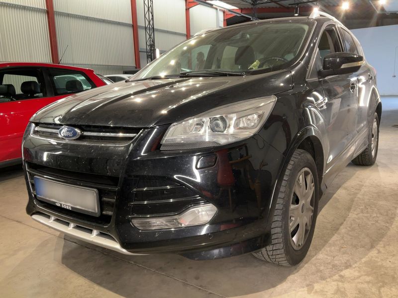 Ford Kuga 2.0 TDCi — фото 1