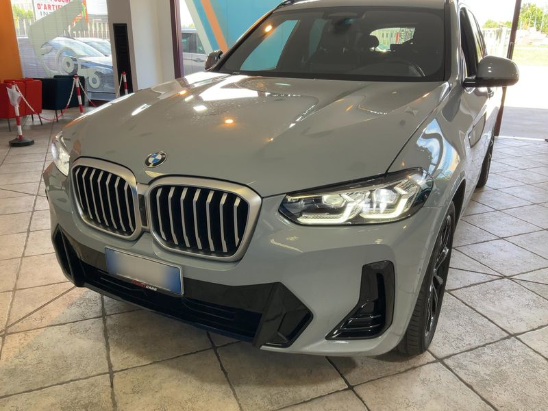 BMW X3 xDrive 20d Mild-Hybrid — 1/8