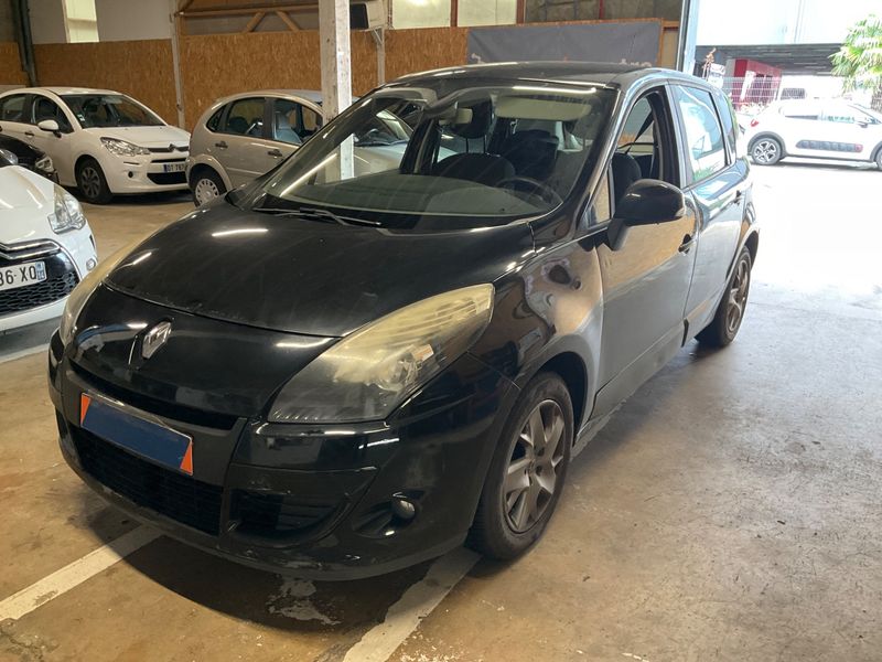 Renault Scenic 1.5 dCi — 1/8