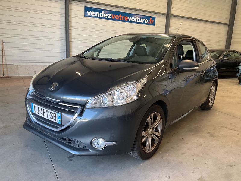 Peugeot 208 1.2 VTi — 1/8