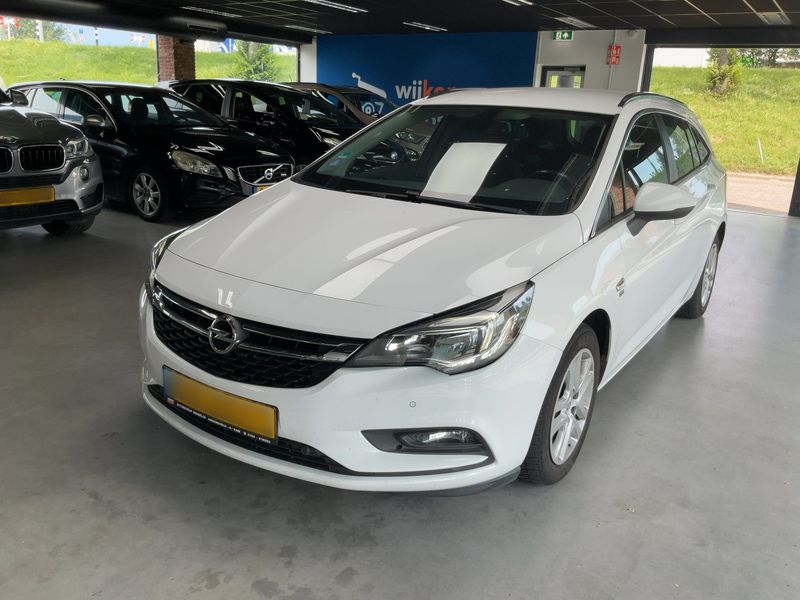 Opel Astra 1.0 Turbo — фото 1