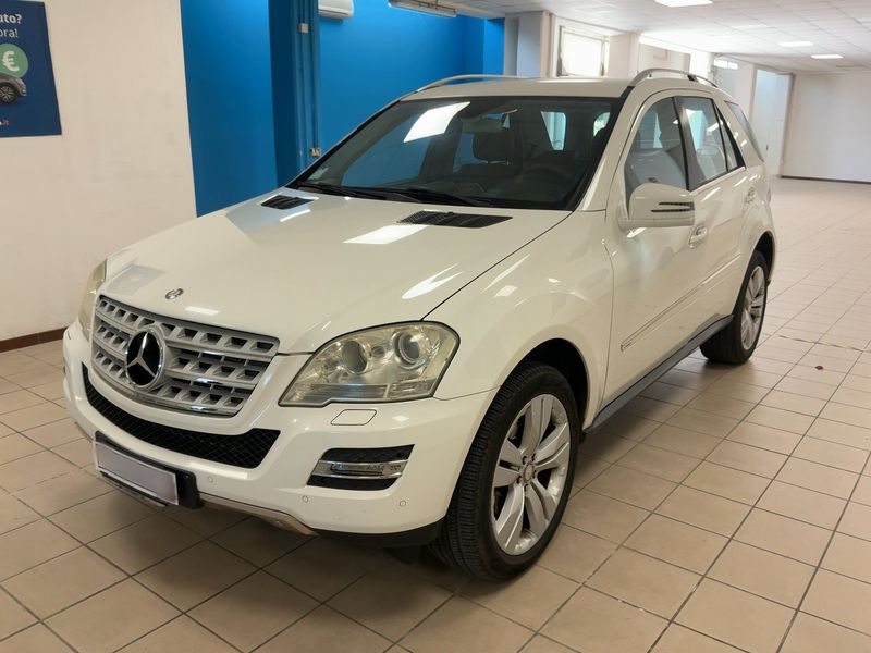 Mercedes-Benz M-Klasse ML 350 CDI — 1/8