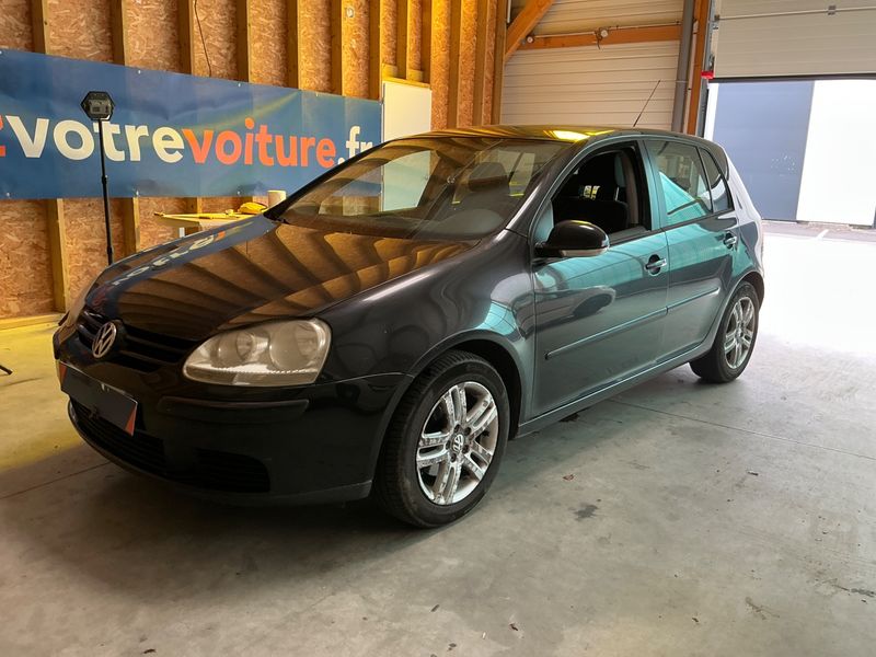 Volkswagen Golf V 1.9 TDI — 1/8