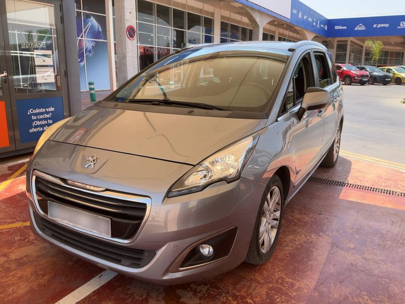 Peugeot 5008 1.6 Blue-HDi — фото 1