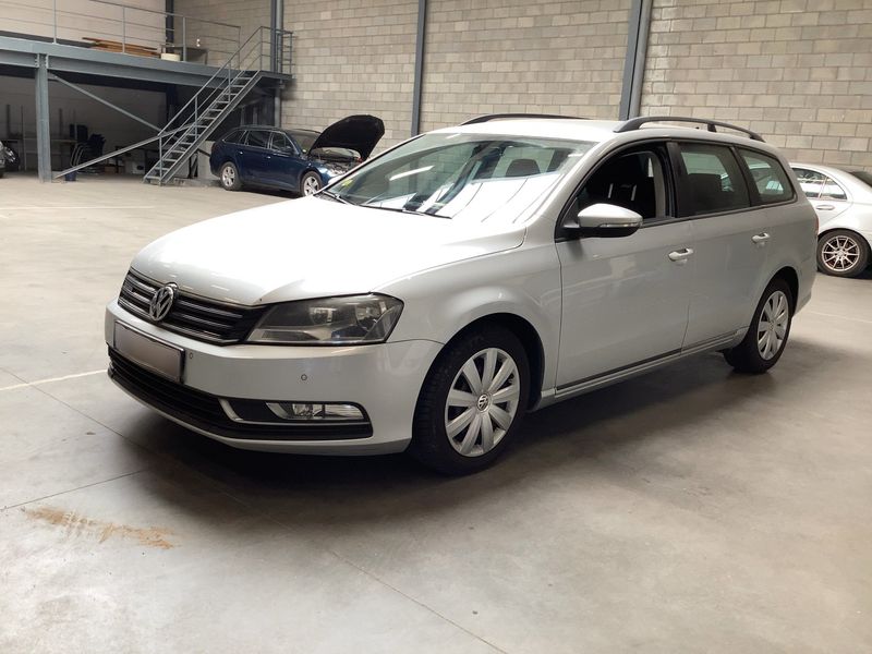 Volkswagen Passat 1.6 TDI — 1/8
