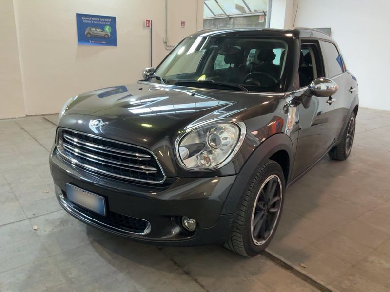 MINI Countryman Cooper D — 1/8