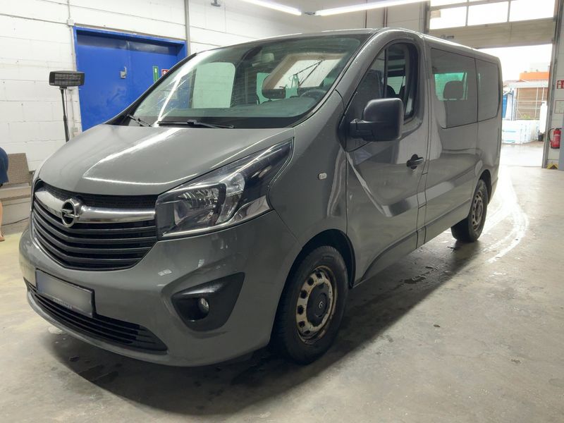 Opel Vivaro 1.6 CDTI Biturbo — фото 1