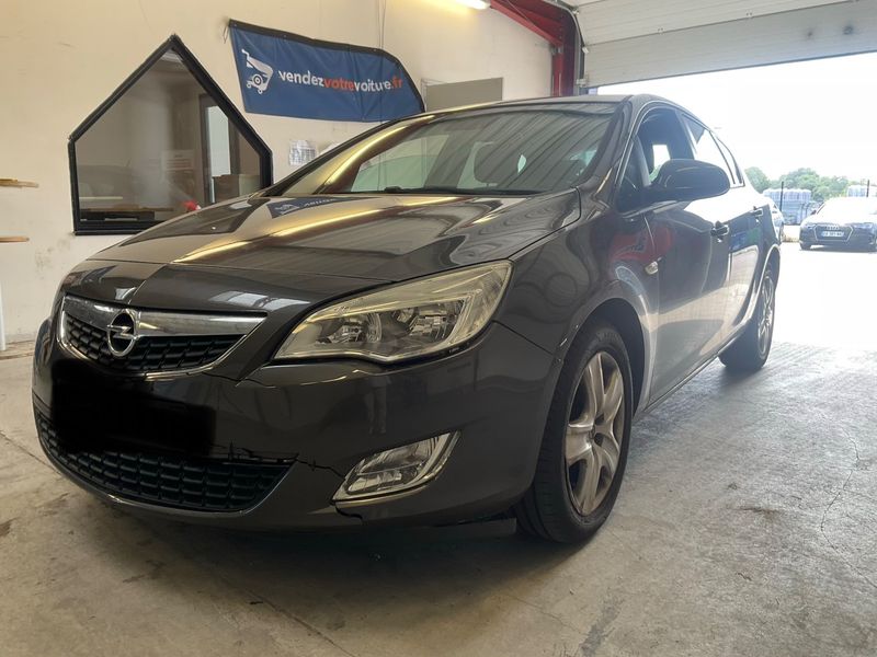 Opel Astra 1.7 CDTI — 1/8