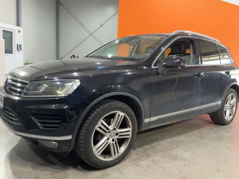 Volkswagen Touareg 3.0 V6 TDI — 1/8
