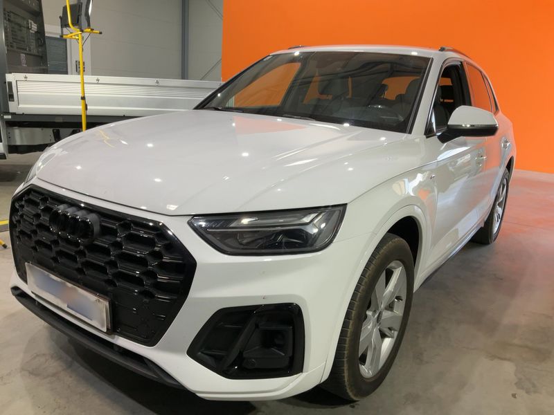 Audi Q5 40 TDI Mild-Hybrid — 1/8
