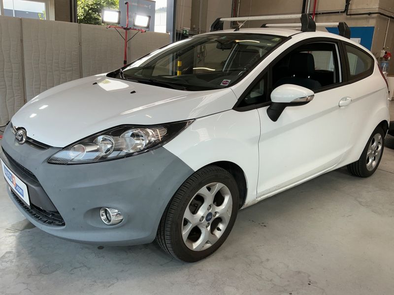 Ford Fiesta 1.4 LPG — фото 1