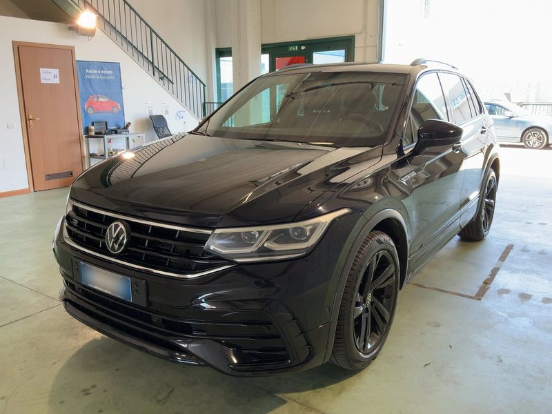Volkswagen Tiguan 2.0 TDI — 1/8