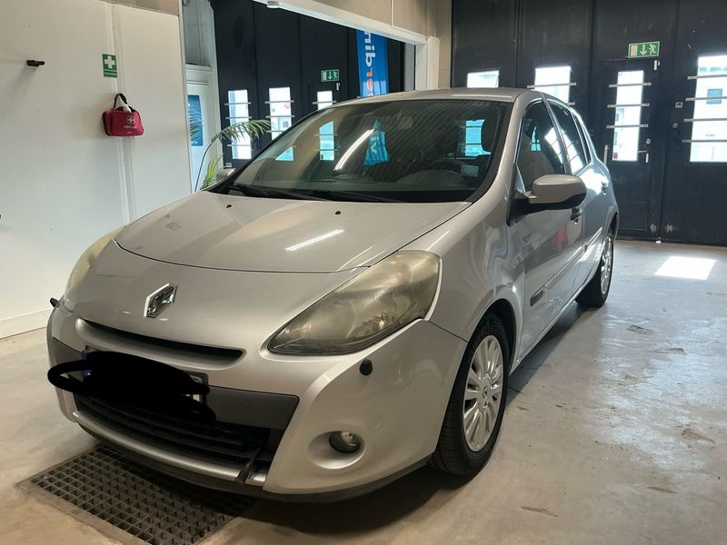 Renault Clio 1.2 TCe — 1/8
