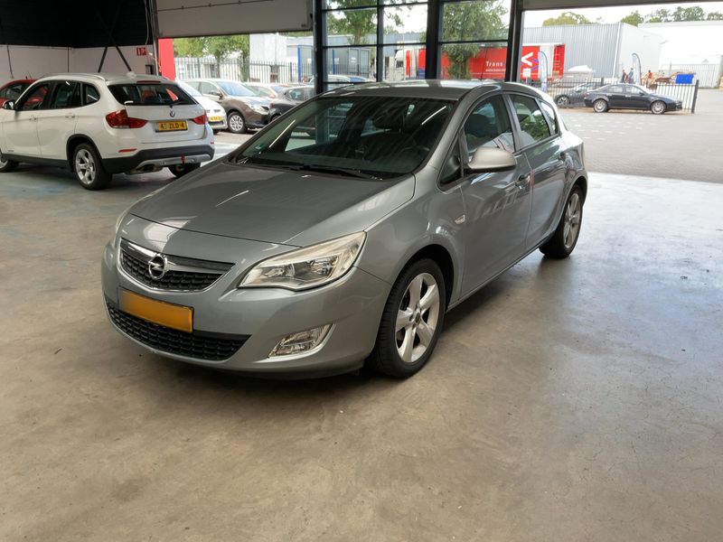 Opel Astra 1.4 Turbo — 1/8