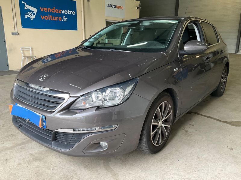 Peugeot 308 1.2 e-THP — 1/8