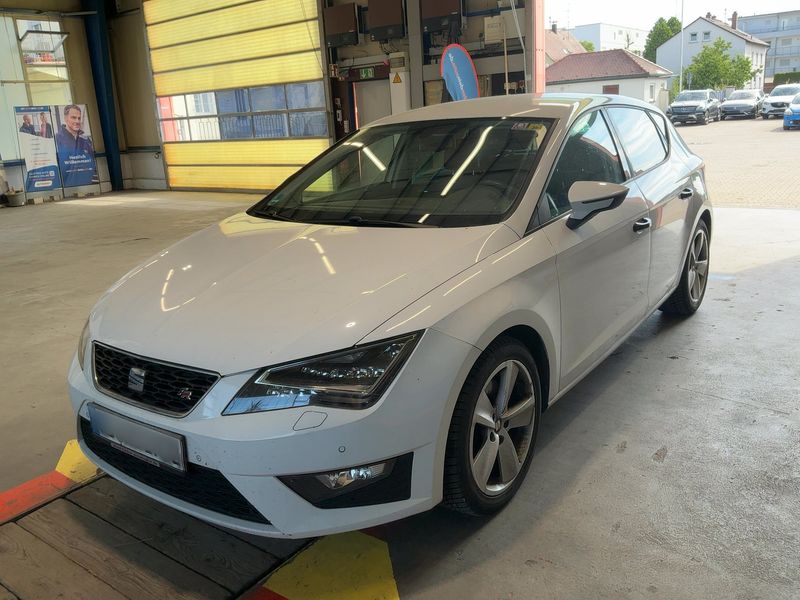 Seat Leon 2.0 TDI — 1/8