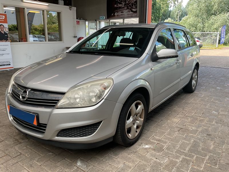 Opel Astra 1.6 — 1/8