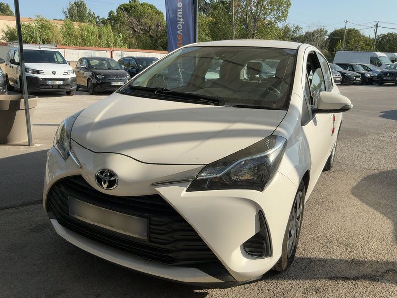 Toyota Yaris 1.0 VVT-i — 1/8