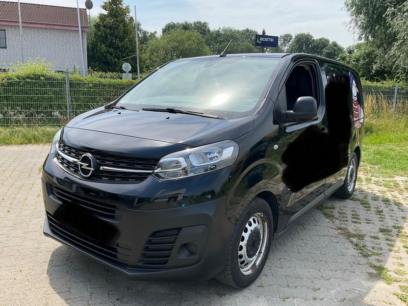 Opel Vivaro 2.0 CDTI — 1/8