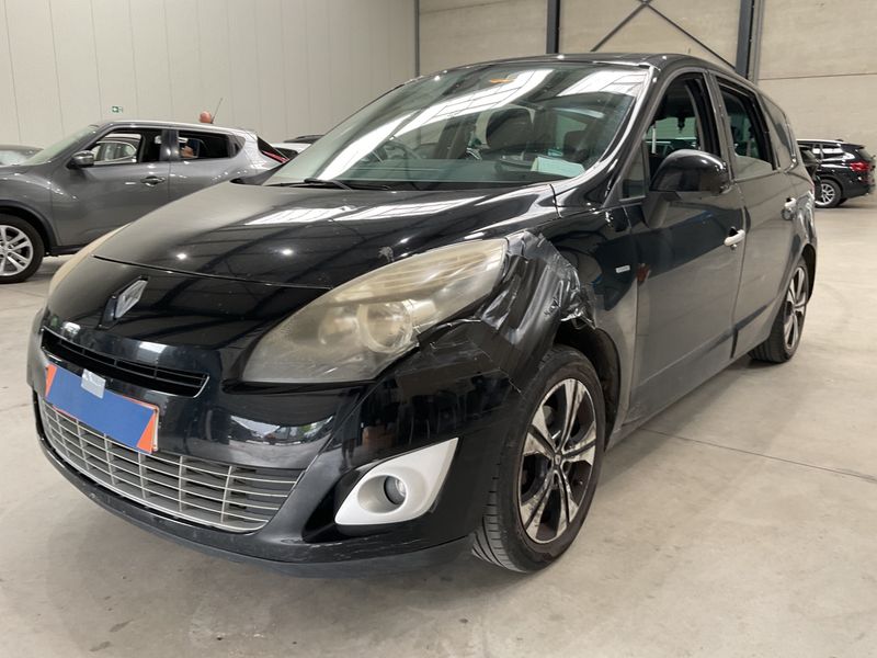 Renault Grand Scenic 1.5 dCi — 1/8