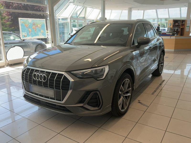 Audi Q3 35 TFSI — 1/8