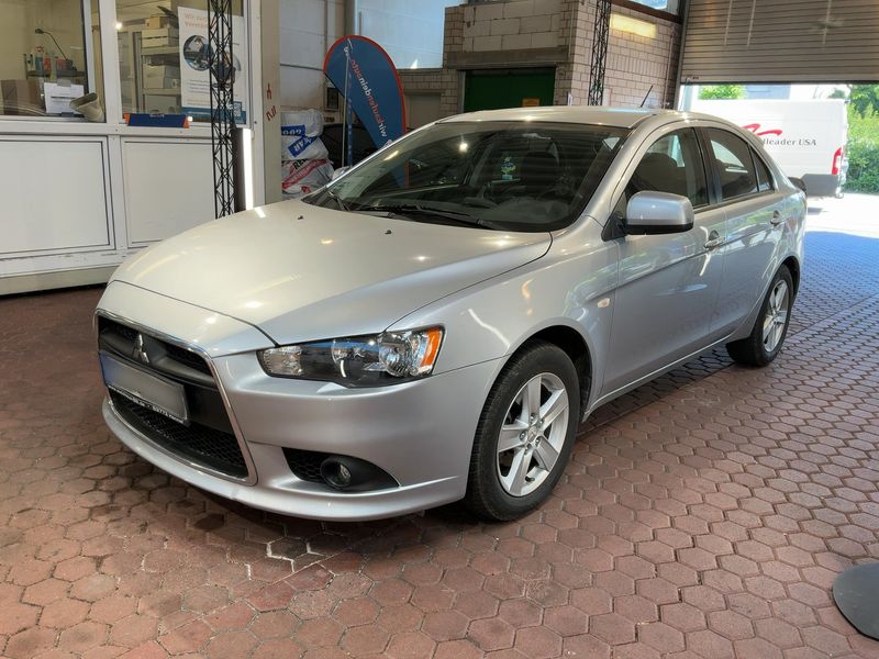 Mitsubishi Lancer 1.8 DOHC — 1/8