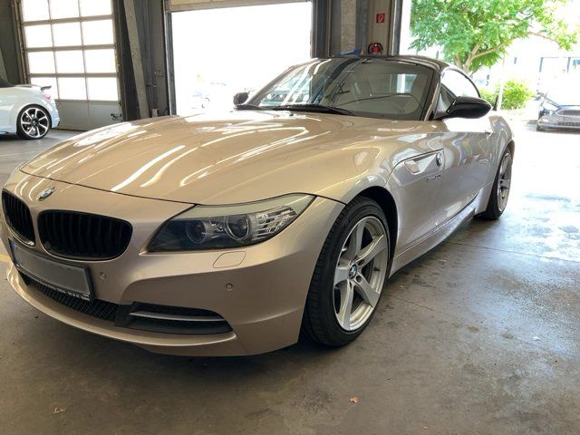 BMW Z4 sDrive 30i — фото 1