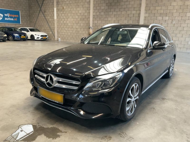 Mercedes-Benz C-Klasse C 350e — 1/8