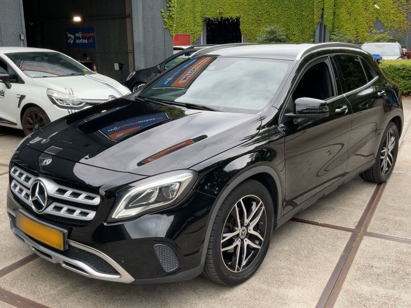 Mercedes-Benz GLA-Klasse GLA 180 — фото 1