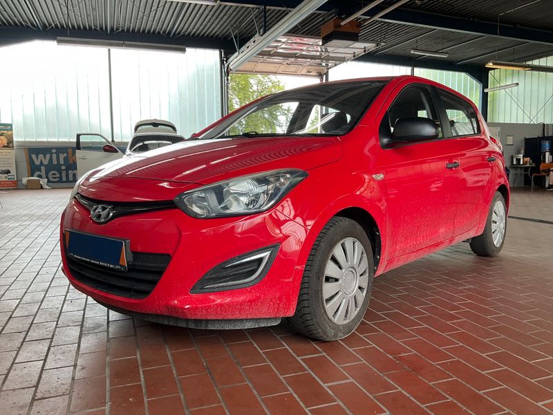 Hyundai i20 1.2 — 1/8