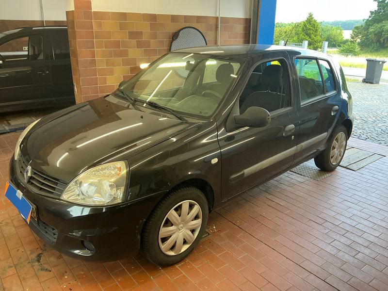 Renault Clio 1.2 — фото 1