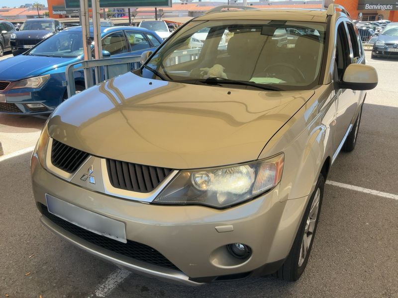 Mitsubishi Outlander 2.2 DI-D — 1/8