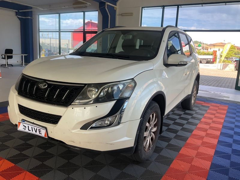 Mahindra XUV 500 2.2 — 1/8