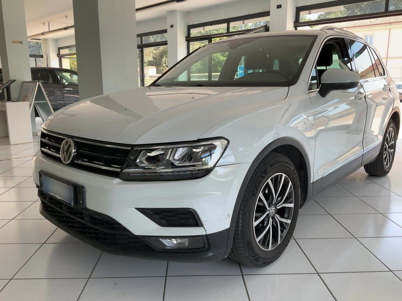 Volkswagen Tiguan 1.6 TDI — 1/8