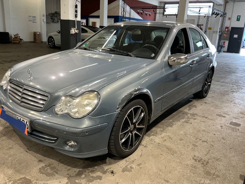 Mercedes-Benz C-Klasse C 180 Kompressor — 1/8
