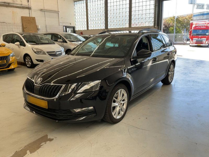 Skoda Octavia 1.5 TSI ACT — 1/8