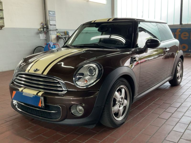 MINI MINI Cooper D — 1/8