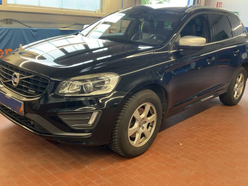 Volvo XC60 2.4 D5 — 1/8