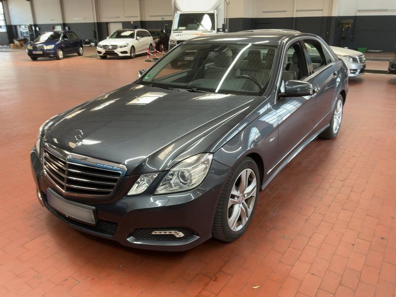 Mercedes-Benz E-Klasse E 350 CGI — 1/8
