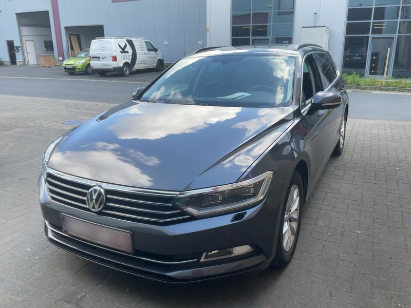 Volkswagen Passat 1.6 TDI — фото 1