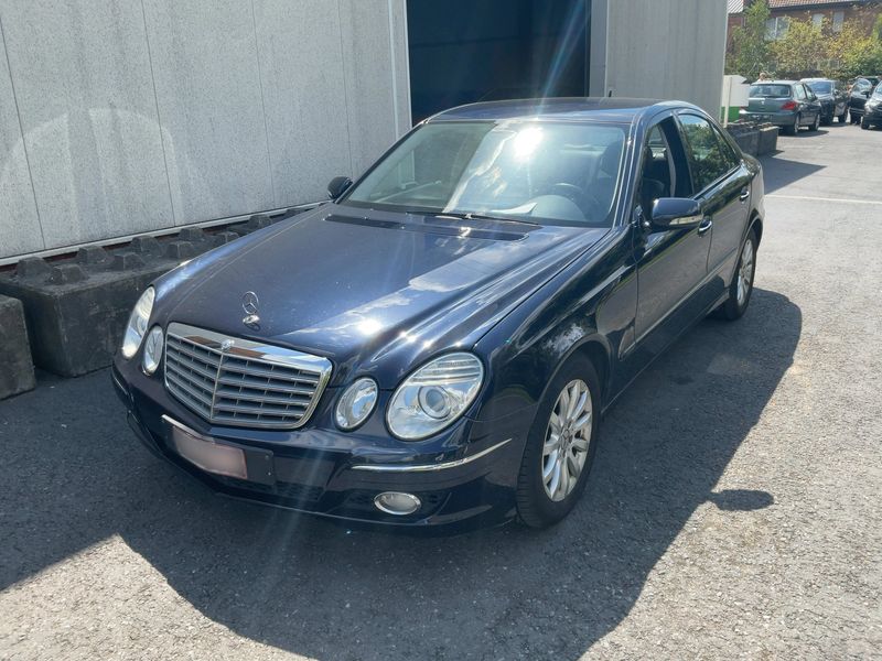 Mercedes-Benz E-Klasse E 200 CDI — 1/8