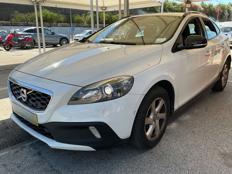 Volvo V40 Cross Country 2.0 D2 — 1/8
